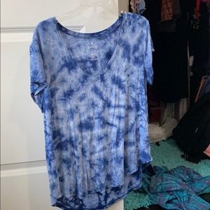 tie dye- blue and white tshirt